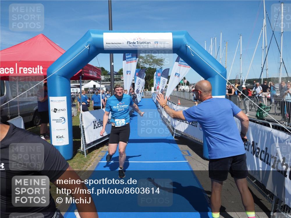 17.08.2025 - KN Förde Triathlon 2025 MichiJ http://msf.ph/oto/8603614 17.08.2025 14:18:08 Laufen 495, 526 meine-sportfotos.de