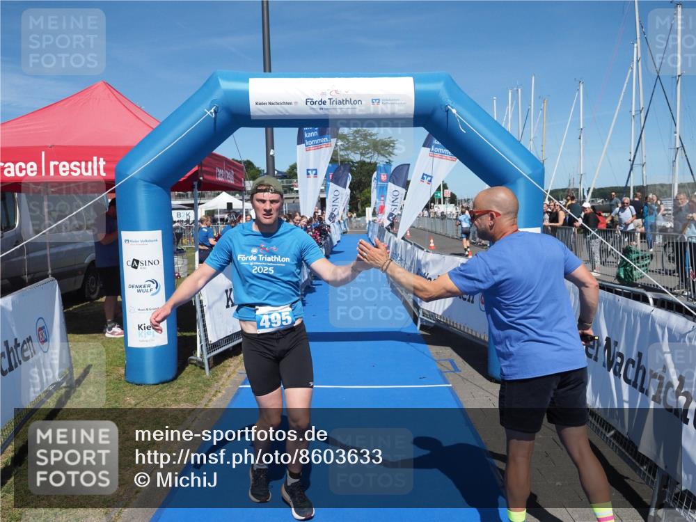 17.08.2025 - KN Förde Triathlon 2025 MichiJ http://msf.ph/oto/8603633 17.08.2025 14:18:08 Laufen 495, 526 meine-sportfotos.de