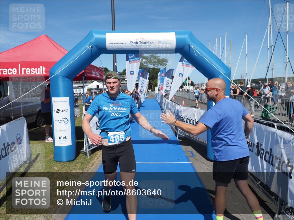 17.08.2025 - KN Förde Triathlon 2025 MichiJ http://msf.ph/oto/8603640 17.08.2025 14:18:08 Laufen 495, 526 meine-sportfotos.de
