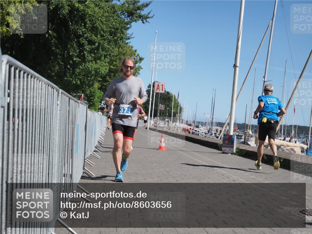 17.08.2025 - KN Förde Triathlon 2025 KatJ http://msf.ph/oto/8603656 17.08.2025 11:56:40 Laufen 356, 371, 618, 635 meine-sportfotos.de