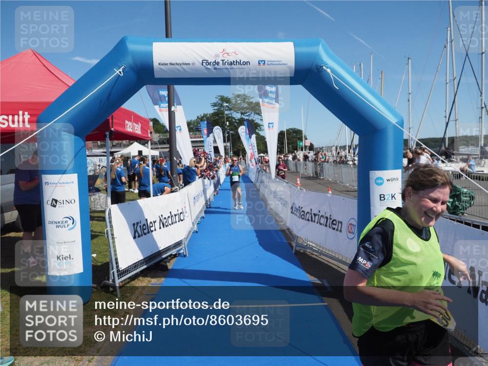 17.08.2025 - KN Förde Triathlon 2025 MichiJ http://msf.ph/oto/8603695 17.08.2025 12:20:27 Laufen 325, 348, 352, 607 meine-sportfotos.de