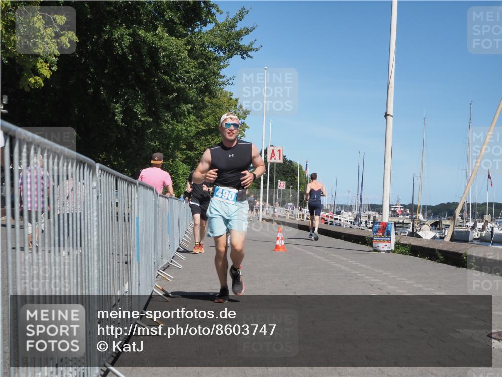 17.08.2025 - KN Förde Triathlon 2025 KatJ http://msf.ph/oto/8603747 17.08.2025 13:46:25 Laufen 448, 459, 490 meine-sportfotos.de
