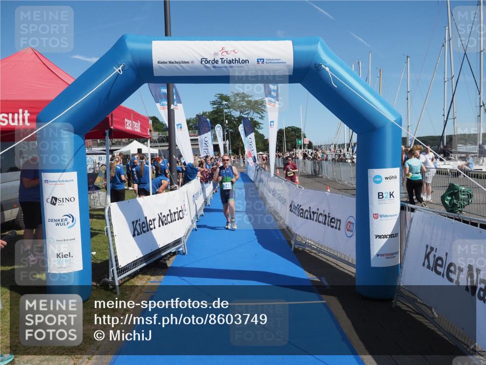 17.08.2025 - KN Förde Triathlon 2025 MichiJ http://msf.ph/oto/8603749 17.08.2025 12:20:28 Laufen 325, 348, 352, 607 meine-sportfotos.de