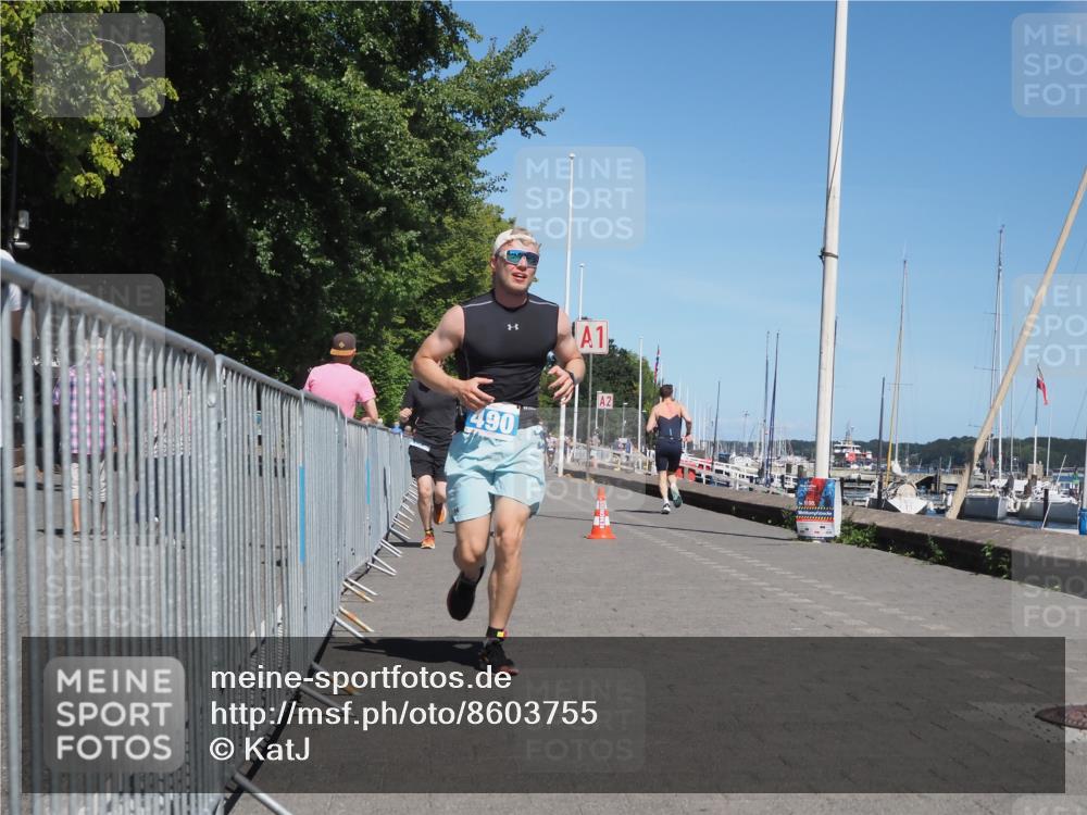 17.08.2025 - KN Förde Triathlon 2025 KatJ http://msf.ph/oto/8603755 17.08.2025 13:46:25 Laufen 448, 459, 490 meine-sportfotos.de