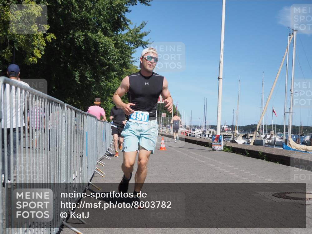 17.08.2025 - KN Förde Triathlon 2025 KatJ http://msf.ph/oto/8603782 17.08.2025 13:46:26 Laufen 448, 459, 490 meine-sportfotos.de