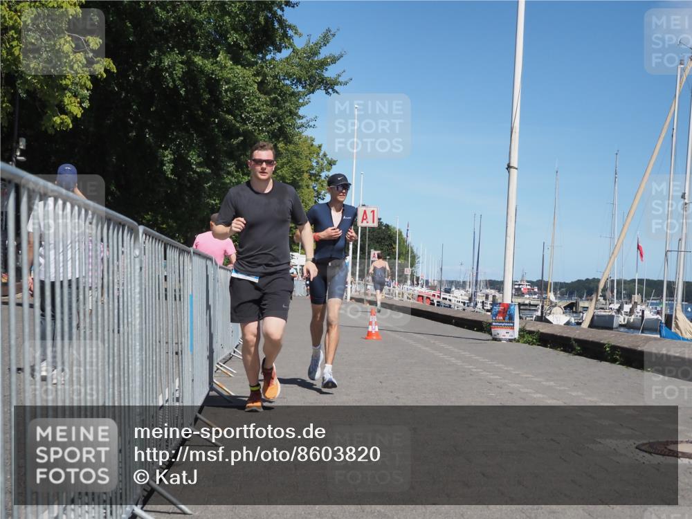 17.08.2025 - KN Förde Triathlon 2025 KatJ http://msf.ph/oto/8603820 17.08.2025 13:46:28 Laufen 448, 459, 490 meine-sportfotos.de