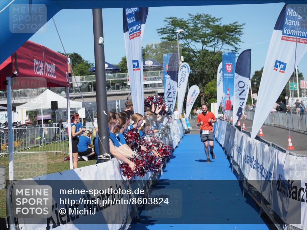 17.08.2025 - KN Förde Triathlon 2025 MichiJ http://msf.ph/oto/8603824 17.08.2025 14:18:56 Laufen  meine-sportfotos.de