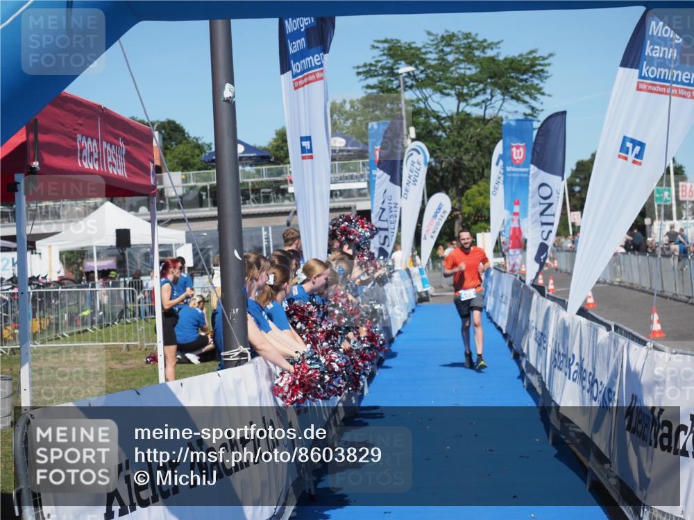 17.08.2025 - KN Förde Triathlon 2025 MichiJ http://msf.ph/oto/8603829 17.08.2025 14:18:56 Laufen  meine-sportfotos.de