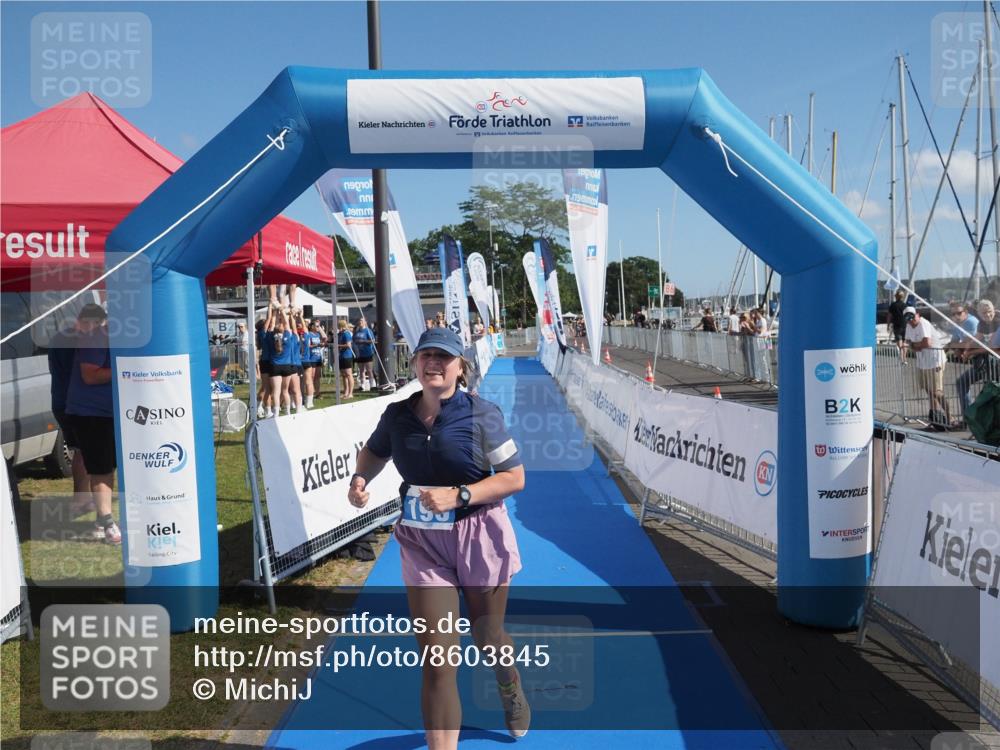17.08.2025 - KN Förde Triathlon 2025 MichiJ http://msf.ph/oto/8603845 17.08.2025 10:56:11 Laufen 195 meine-sportfotos.de