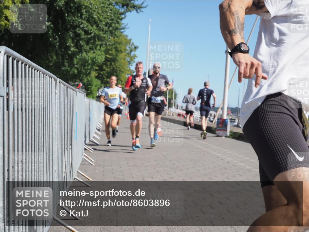 17.08.2025 - KN Förde Triathlon 2025 KatJ http://msf.ph/oto/8603896 17.08.2025 11:56:53 Laufen 297, 373, 389, 601, 622, 623 meine-sportfotos.de
