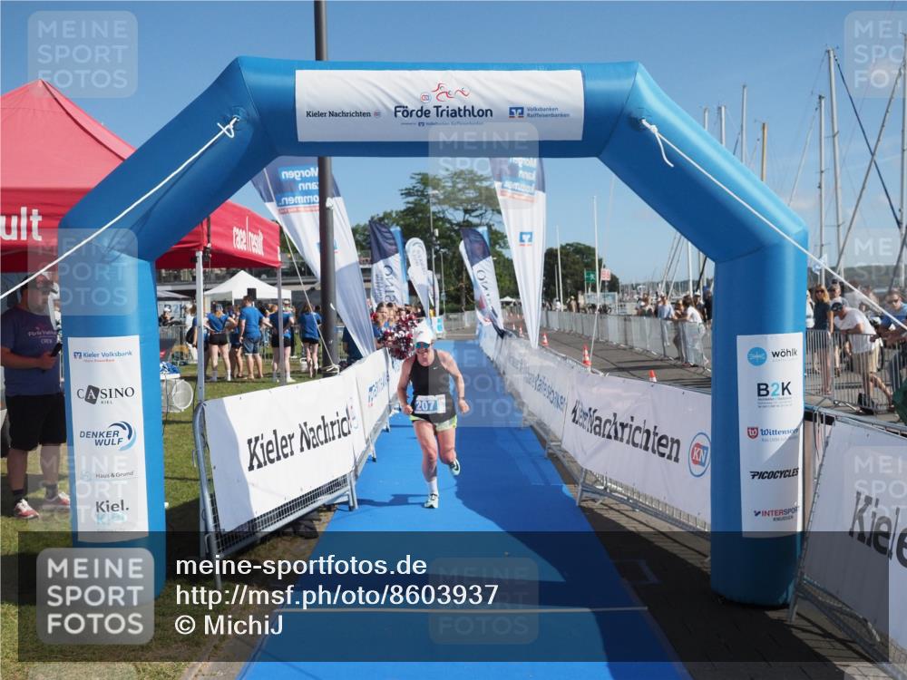 17.08.2025 - KN Förde Triathlon 2025 MichiJ http://msf.ph/oto/8603937 17.08.2025 10:57:44 Laufen 207 meine-sportfotos.de