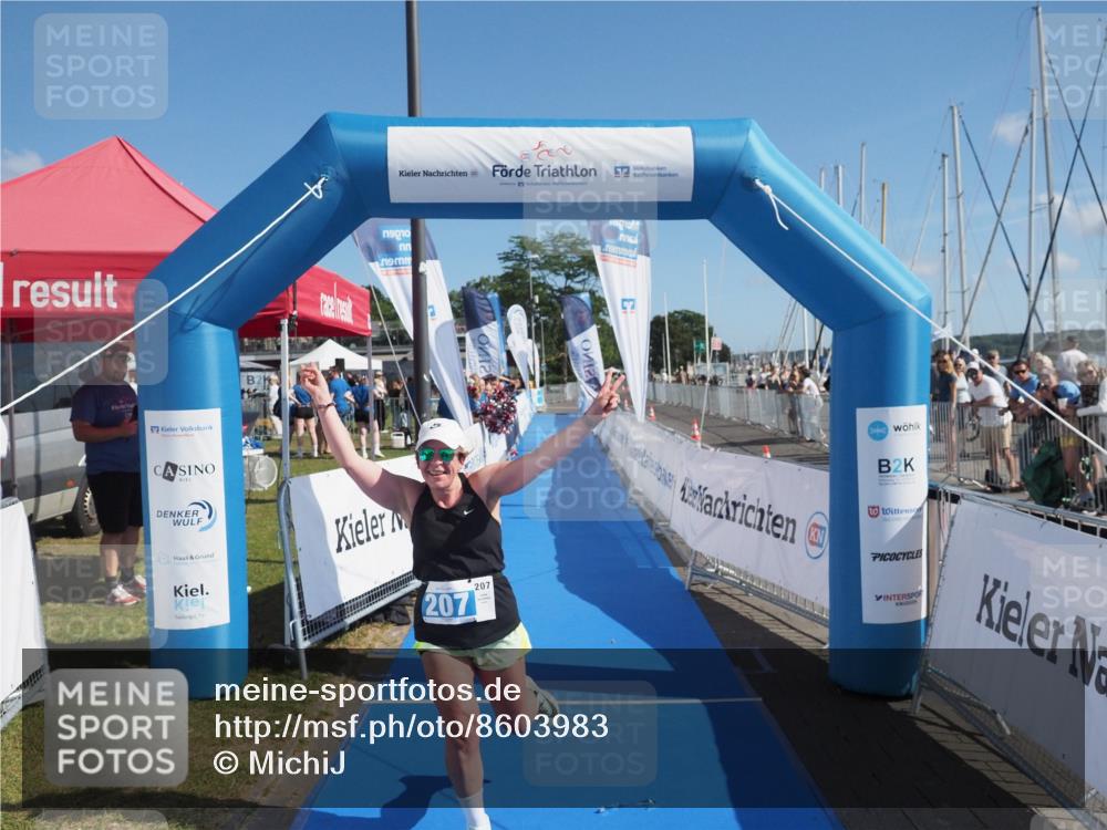 17.08.2025 - KN Förde Triathlon 2025 MichiJ http://msf.ph/oto/8603983 17.08.2025 10:57:46 Laufen 207 meine-sportfotos.de