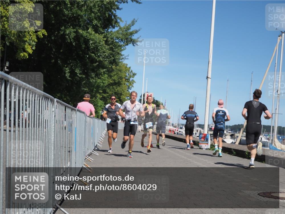 17.08.2025 - KN Förde Triathlon 2025 KatJ http://msf.ph/oto/8604029 17.08.2025 13:46:50 Laufen 460, 473, 493, 502 meine-sportfotos.de