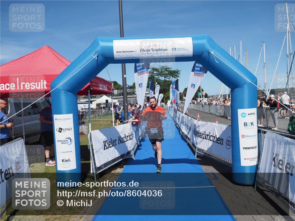 17.08.2025 - KN Förde Triathlon 2025 MichiJ http://msf.ph/oto/8604036 17.08.2025 14:19:01 Laufen 485 meine-sportfotos.de