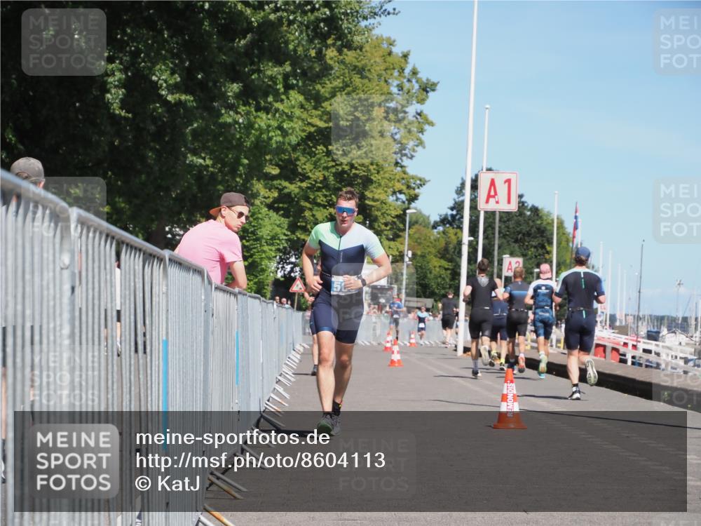 17.08.2025 - KN Förde Triathlon 2025 KatJ http://msf.ph/oto/8604113 17.08.2025 13:46:57 Laufen 502, 506 meine-sportfotos.de