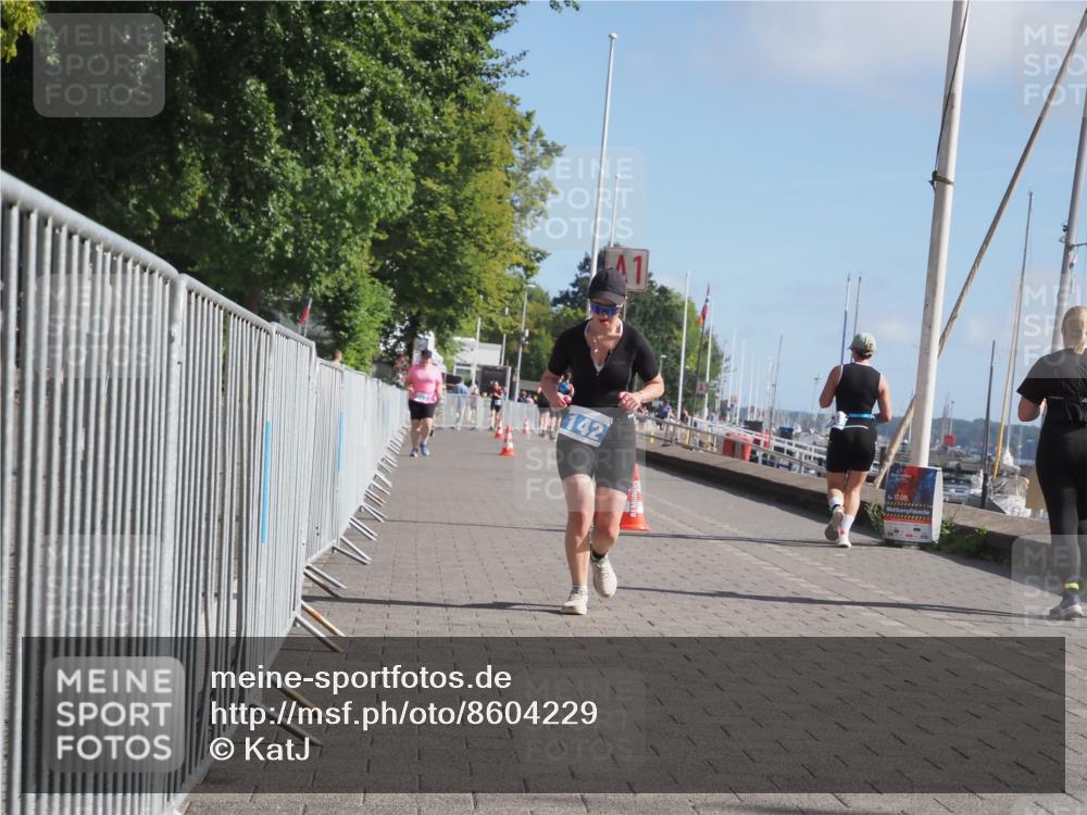 17.08.2025 - KN Förde Triathlon 2025 KatJ http://msf.ph/oto/8604229 17.08.2025 10:27:18 Laufen 130, 142 meine-sportfotos.de