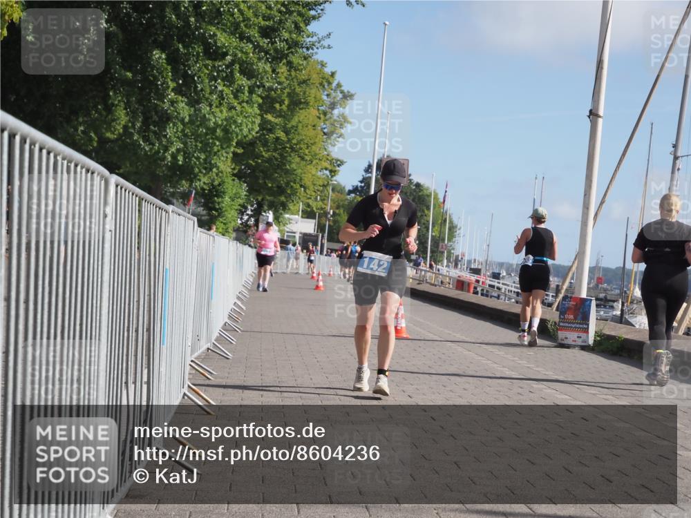 17.08.2025 - KN Förde Triathlon 2025 KatJ http://msf.ph/oto/8604236 17.08.2025 10:27:18 Laufen 130, 142 meine-sportfotos.de