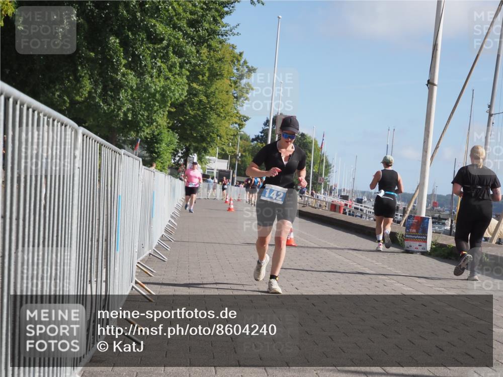 17.08.2025 - KN Förde Triathlon 2025 KatJ http://msf.ph/oto/8604240 17.08.2025 10:27:18 Laufen 130, 142 meine-sportfotos.de