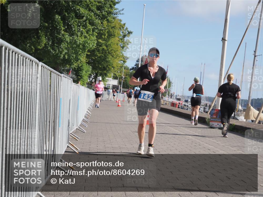 17.08.2025 - KN Förde Triathlon 2025 KatJ http://msf.ph/oto/8604269 17.08.2025 10:27:19 Laufen 130, 142 meine-sportfotos.de