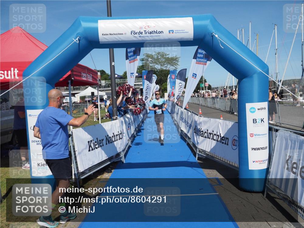 17.08.2025 - KN Förde Triathlon 2025 MichiJ http://msf.ph/oto/8604291 17.08.2025 14:19:13 Laufen 518 meine-sportfotos.de