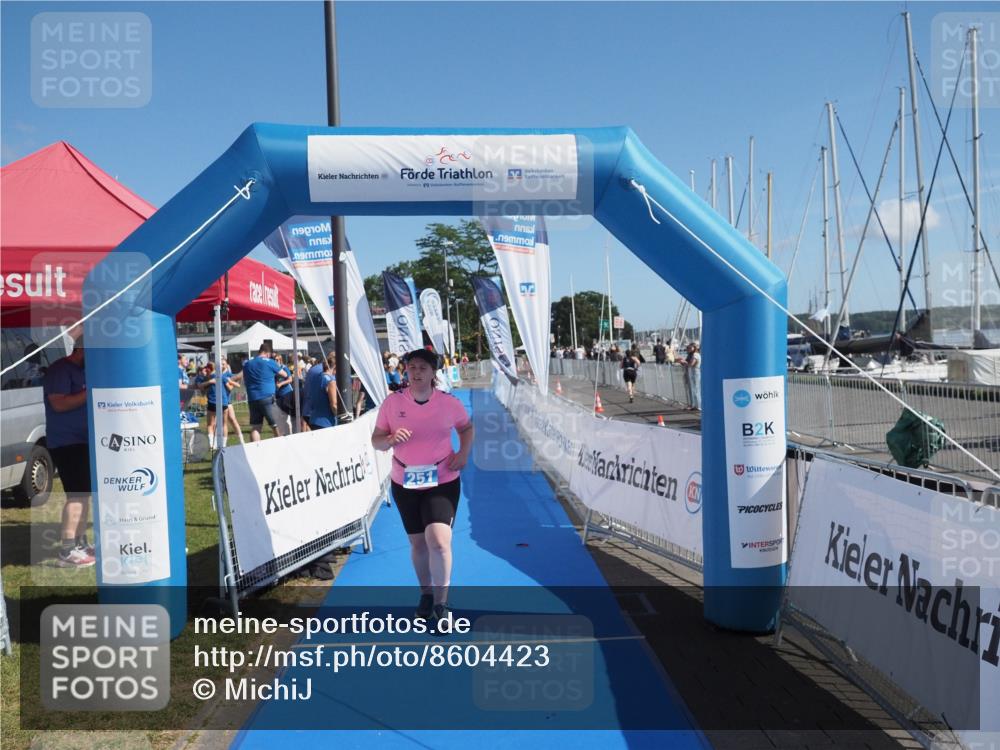 17.08.2025 - KN Förde Triathlon 2025 MichiJ http://msf.ph/oto/8604423 17.08.2025 11:02:23 Laufen 251 meine-sportfotos.de