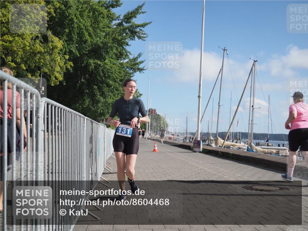 17.08.2025 - KN Förde Triathlon 2025 KatJ http://msf.ph/oto/8604468 17.08.2025 10:27:39 Laufen 131, 143, 151 meine-sportfotos.de