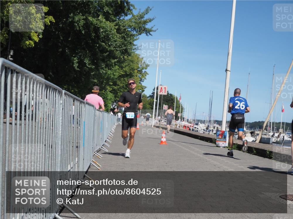 17.08.2025 - KN Förde Triathlon 2025 KatJ http://msf.ph/oto/8604525 17.08.2025 13:47:26 Laufen 469, 471 meine-sportfotos.de