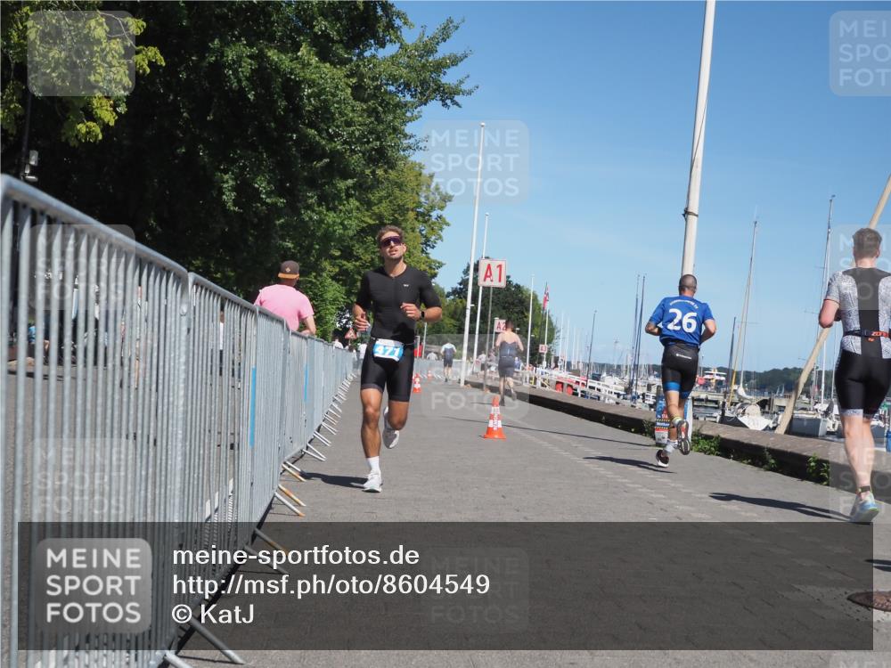 17.08.2025 - KN Förde Triathlon 2025 KatJ http://msf.ph/oto/8604549 17.08.2025 13:47:26 Laufen 469, 471 meine-sportfotos.de