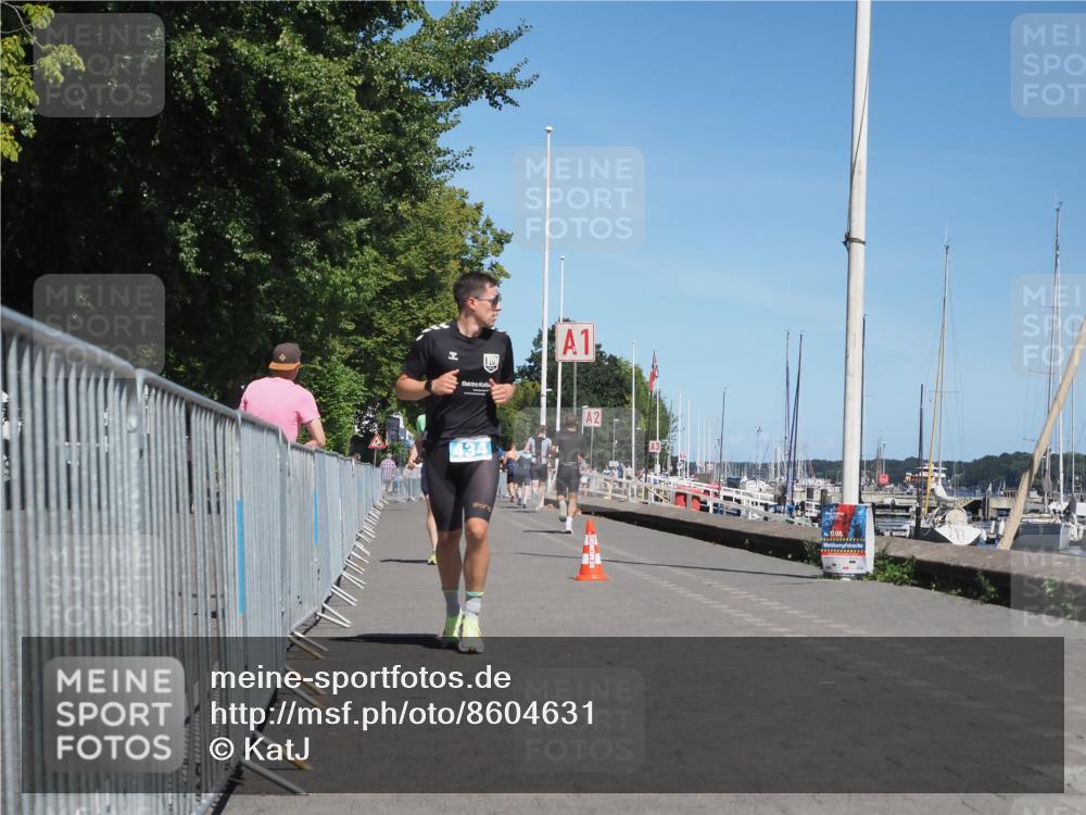 17.08.2025 - KN Förde Triathlon 2025 KatJ http://msf.ph/oto/8604631 17.08.2025 13:47:40 Laufen 434, 450 meine-sportfotos.de