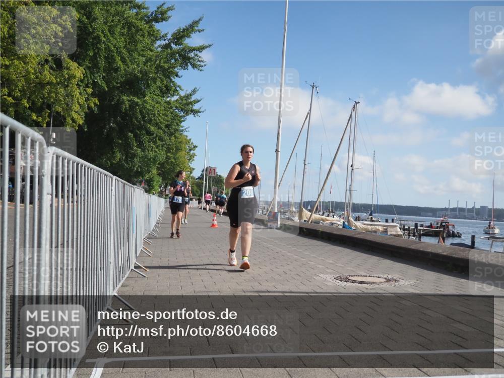 17.08.2025 - KN Förde Triathlon 2025 KatJ http://msf.ph/oto/8604668 17.08.2025 10:27:56 Laufen 176, 189, 208, 237 meine-sportfotos.de