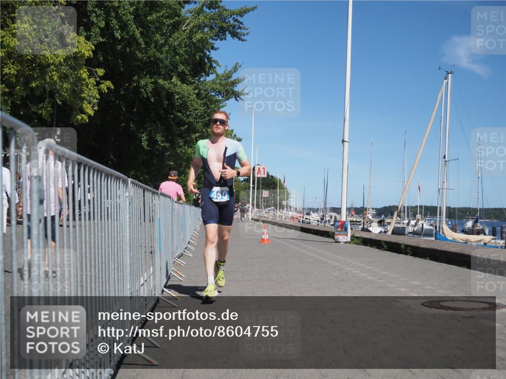 17.08.2025 - KN Förde Triathlon 2025 KatJ http://msf.ph/oto/8604755 17.08.2025 13:47:46 Laufen 434, 450 meine-sportfotos.de
