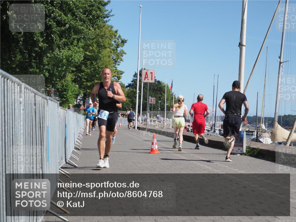 17.08.2025 - KN Förde Triathlon 2025 KatJ http://msf.ph/oto/8604768 17.08.2025 11:57:59 Laufen 282, 604 meine-sportfotos.de