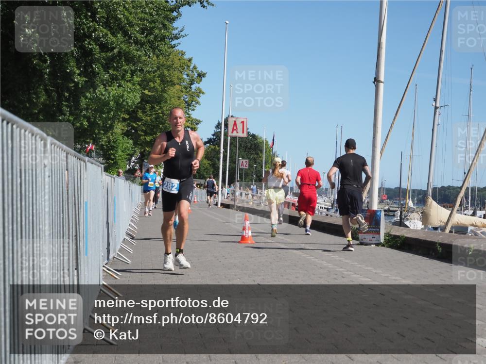 17.08.2025 - KN Förde Triathlon 2025 KatJ http://msf.ph/oto/8604792 17.08.2025 11:58:00 Laufen 282, 604 meine-sportfotos.de