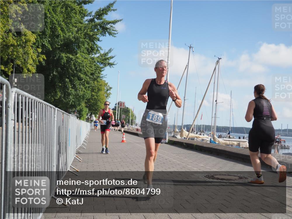 17.08.2025 - KN Förde Triathlon 2025 KatJ http://msf.ph/oto/8604799 17.08.2025 10:28:01 Laufen 176, 189, 237 meine-sportfotos.de