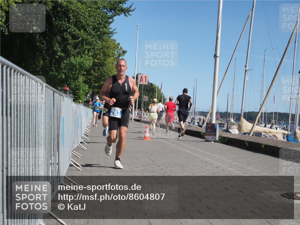 17.08.2025 - KN Förde Triathlon 2025 KatJ http://msf.ph/oto/8604807 17.08.2025 11:58:01 Laufen 282, 604 meine-sportfotos.de
