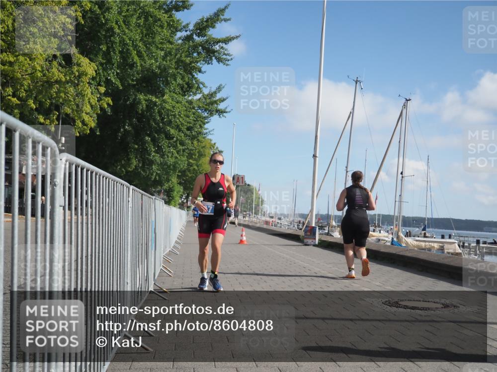 17.08.2025 - KN Förde Triathlon 2025 KatJ http://msf.ph/oto/8604808 17.08.2025 10:28:03 Laufen 176, 189, 237 meine-sportfotos.de