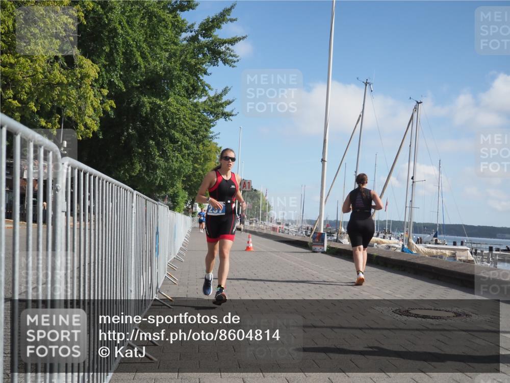 17.08.2025 - KN Förde Triathlon 2025 KatJ http://msf.ph/oto/8604814 17.08.2025 10:28:03 Laufen 176, 189, 237 meine-sportfotos.de
