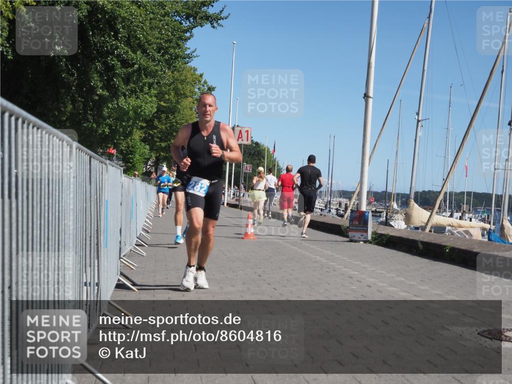 17.08.2025 - KN Förde Triathlon 2025 KatJ http://msf.ph/oto/8604816 17.08.2025 11:58:01 Laufen 282, 604 meine-sportfotos.de