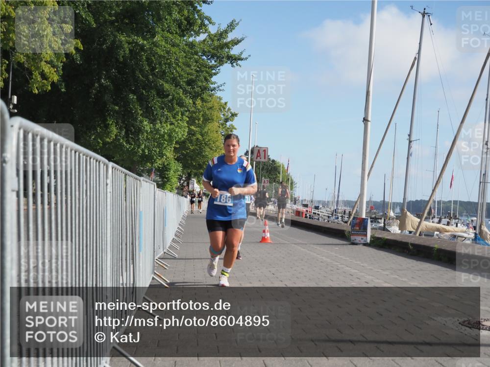 17.08.2025 - KN Förde Triathlon 2025 KatJ http://msf.ph/oto/8604895 17.08.2025 10:28:17 Laufen 174, 186 meine-sportfotos.de