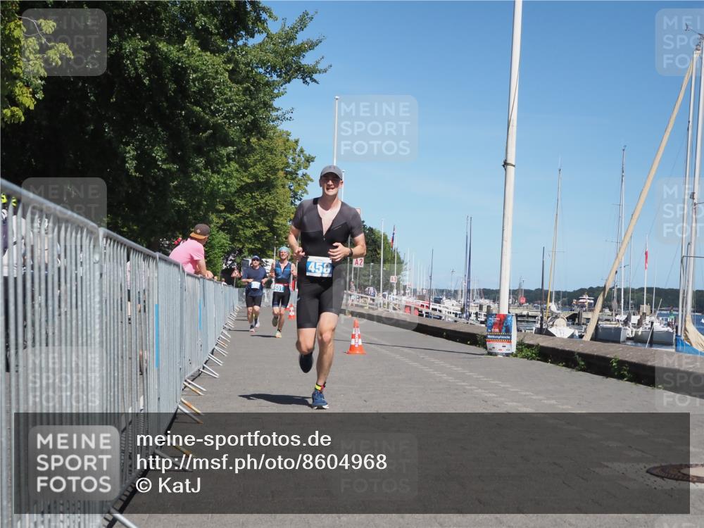17.08.2025 - KN Förde Triathlon 2025 KatJ http://msf.ph/oto/8604968 17.08.2025 13:48:07 Laufen 458, 501, 504 meine-sportfotos.de