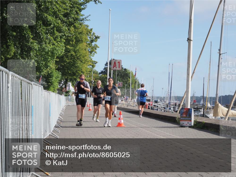 17.08.2025 - KN Förde Triathlon 2025 KatJ http://msf.ph/oto/8605025 17.08.2025 10:28:32 Laufen 144, 156, 163 meine-sportfotos.de