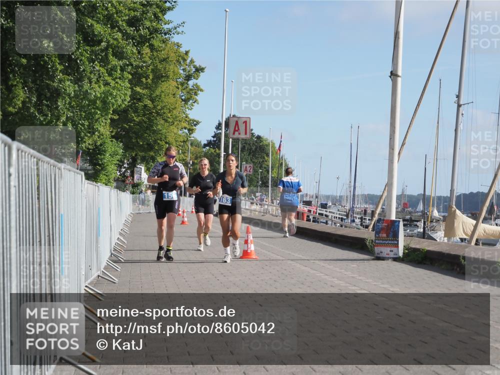 17.08.2025 - KN Förde Triathlon 2025 KatJ http://msf.ph/oto/8605042 17.08.2025 10:28:33 Laufen 144, 156, 163 meine-sportfotos.de