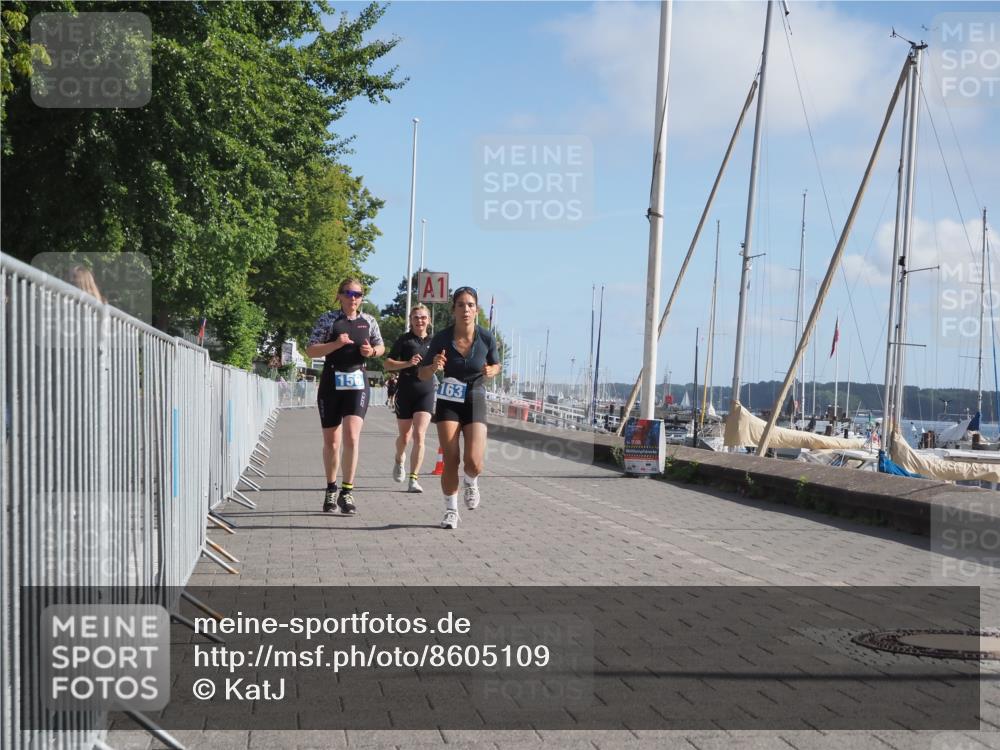 17.08.2025 - KN Förde Triathlon 2025 KatJ http://msf.ph/oto/8605109 17.08.2025 10:28:35 Laufen 144, 156, 163 meine-sportfotos.de