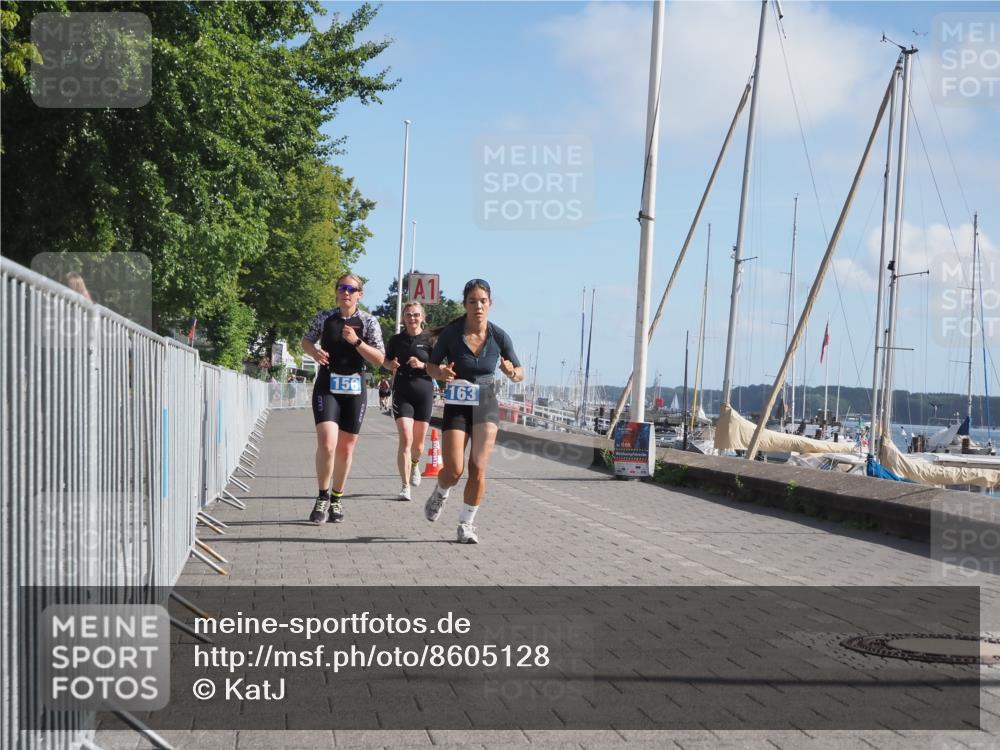 17.08.2025 - KN Förde Triathlon 2025 KatJ http://msf.ph/oto/8605128 17.08.2025 10:28:35 Laufen 144, 156, 163 meine-sportfotos.de