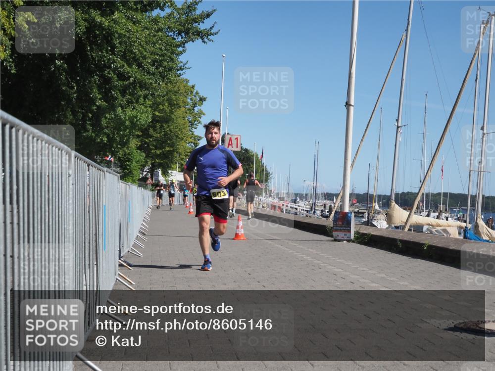 17.08.2025 - KN Förde Triathlon 2025 KatJ http://msf.ph/oto/8605146 17.08.2025 11:58:16 Laufen 603, 627 meine-sportfotos.de