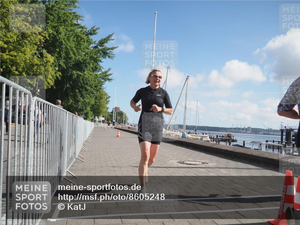 17.08.2025 - KN Förde Triathlon 2025 KatJ http://msf.ph/oto/8605248 17.08.2025 10:28:40 Laufen 144, 156, 163 meine-sportfotos.de