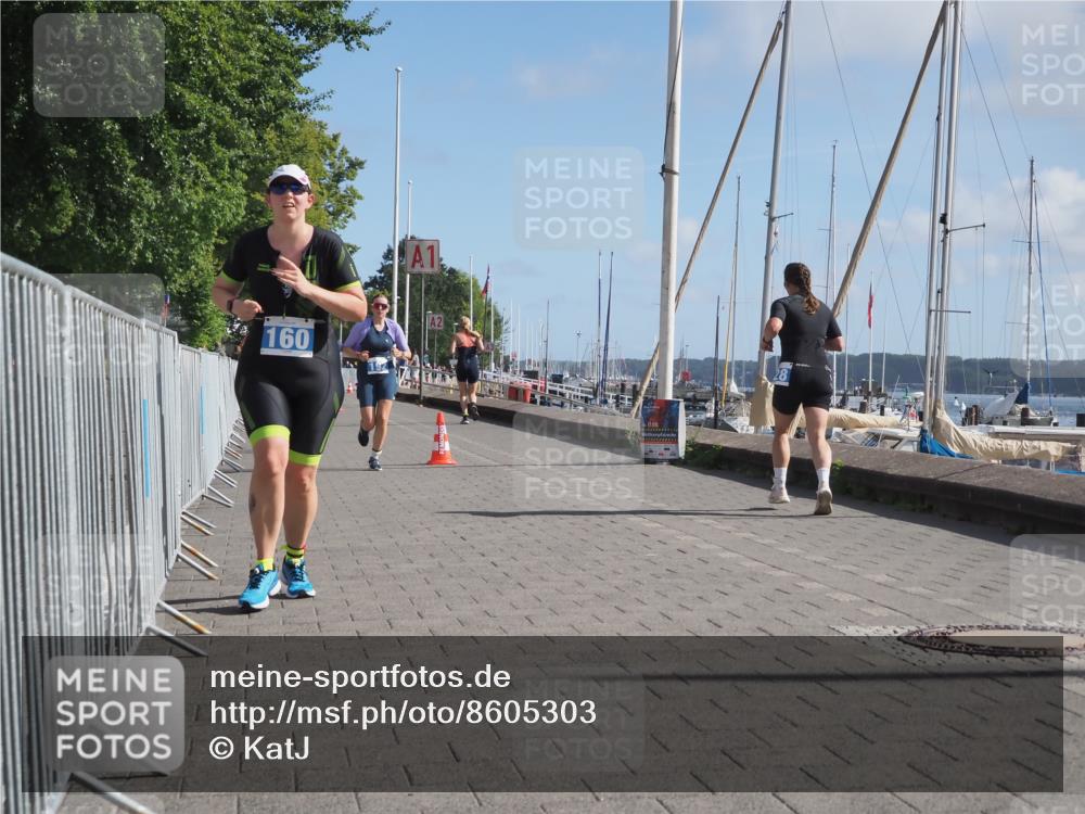 17.08.2025 - KN Förde Triathlon 2025 KatJ http://msf.ph/oto/8605303 17.08.2025 10:29:37 Laufen 160, 192, 194, 241 meine-sportfotos.de