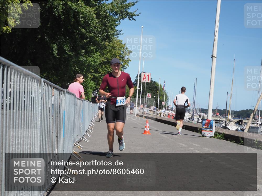 17.08.2025 - KN Förde Triathlon 2025 KatJ http://msf.ph/oto/8605460 17.08.2025 13:48:47 Laufen 437, 523 meine-sportfotos.de
