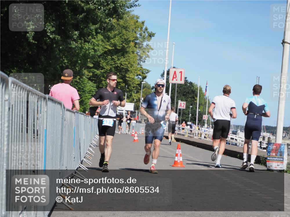 17.08.2025 - KN Förde Triathlon 2025 KatJ http://msf.ph/oto/8605534 17.08.2025 13:48:53 Laufen 423, 437 meine-sportfotos.de