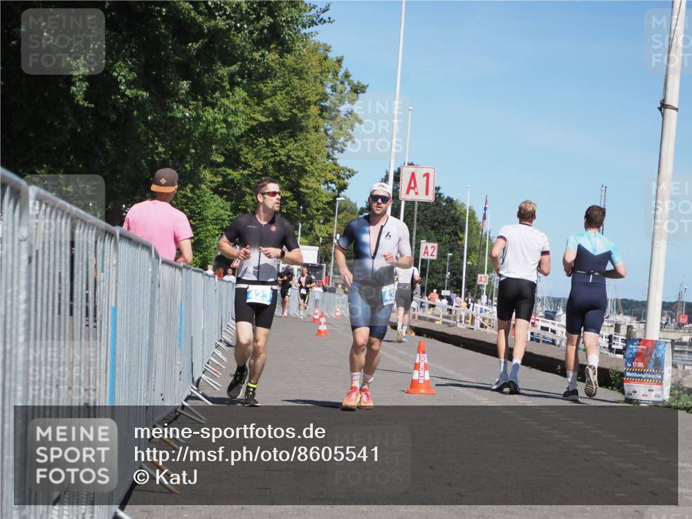 17.08.2025 - KN Förde Triathlon 2025 KatJ http://msf.ph/oto/8605541 17.08.2025 13:48:53 Laufen 423, 437 meine-sportfotos.de